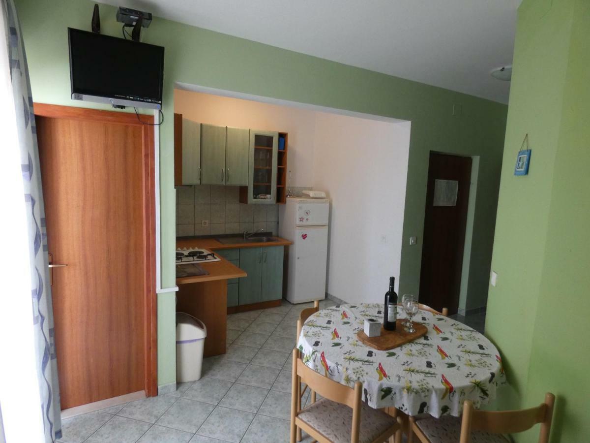 Apartmani Saric Rogoznica Zecevo Bagian luar foto