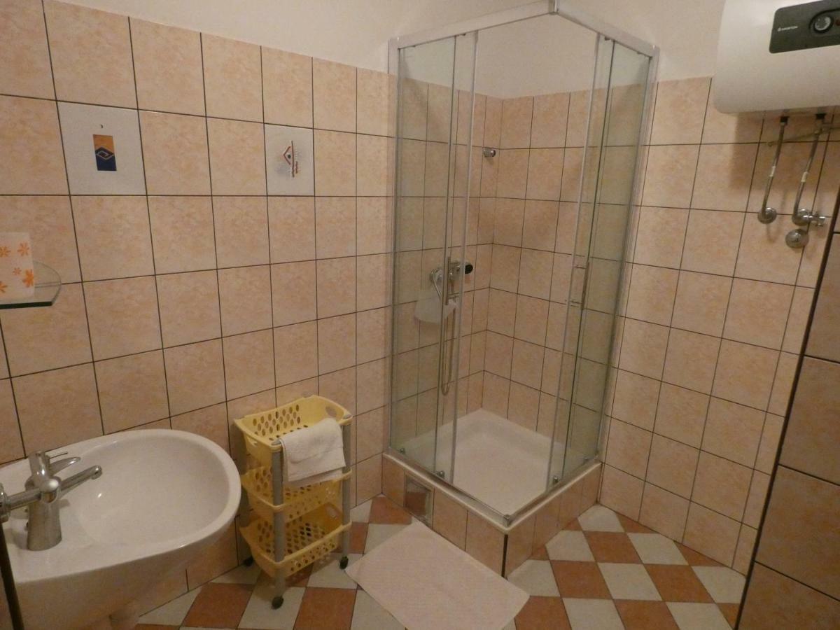 Apartmani Saric Rogoznica Zecevo Bagian luar foto