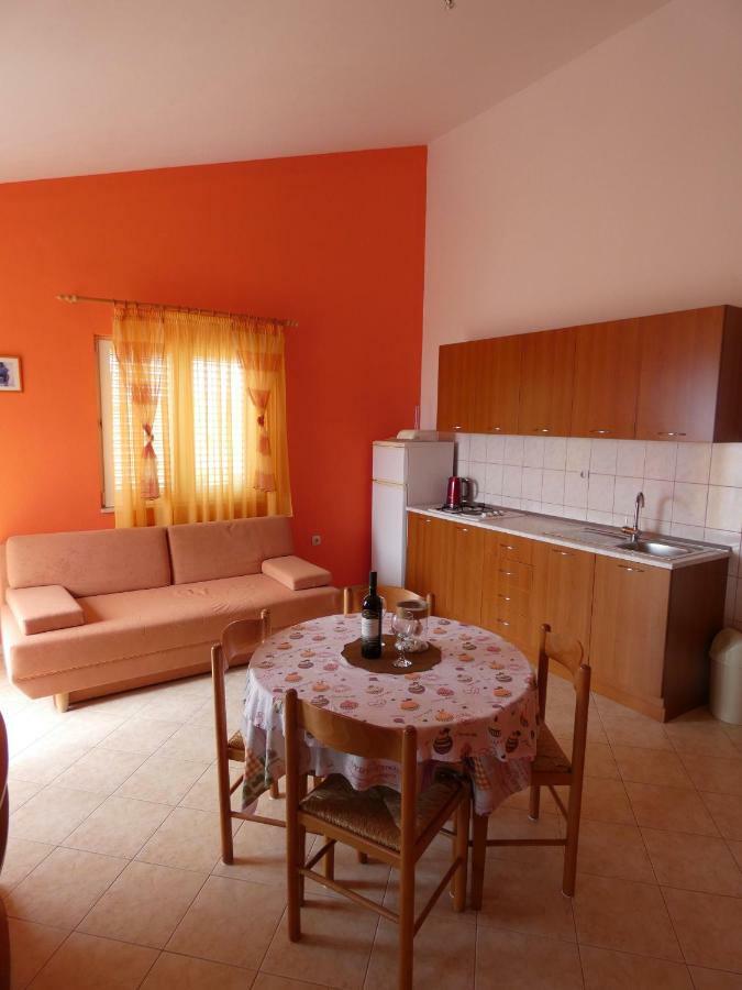 Apartmani Saric Rogoznica Zecevo Bagian luar foto