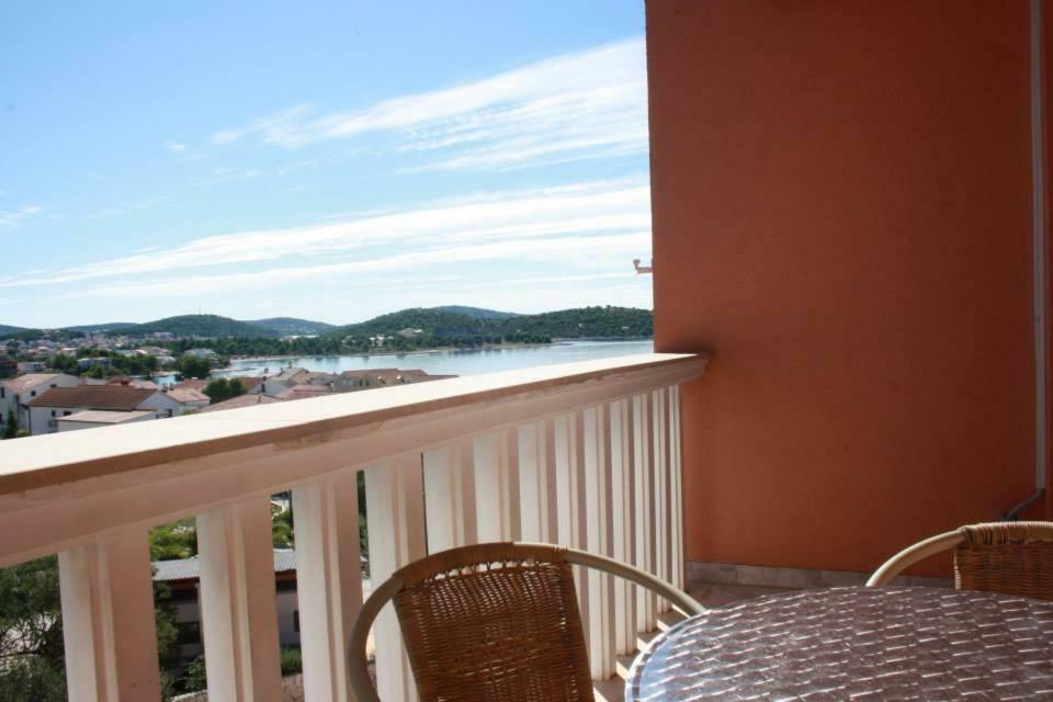 Apartmani Saric Rogoznica Zecevo Bagian luar foto