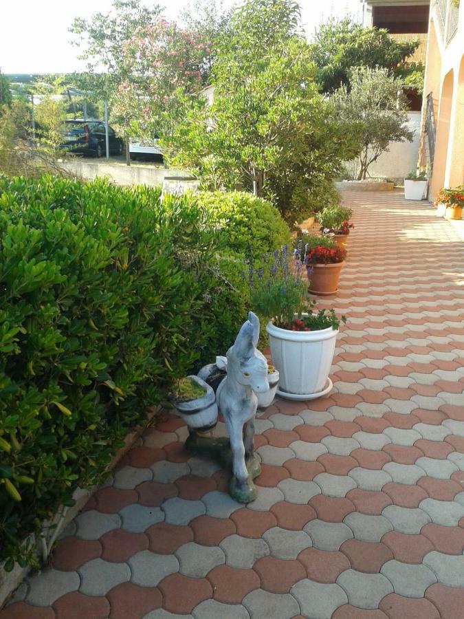 Apartmani Saric Rogoznica Zecevo Bagian luar foto